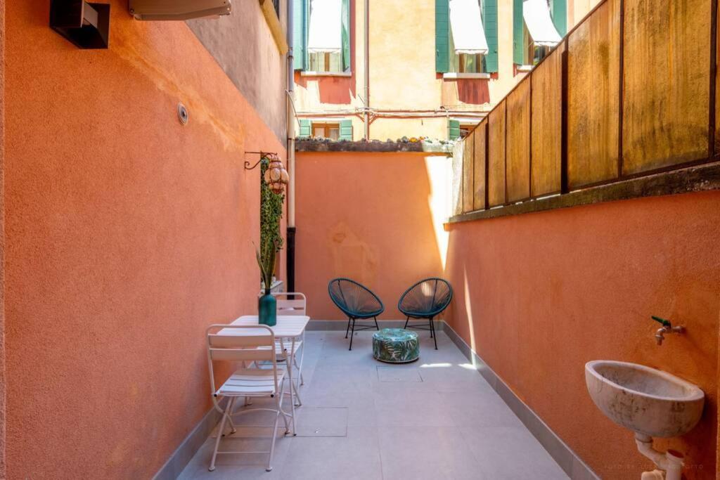 Ormesini Courtyard Apartment Venice Exterior photo